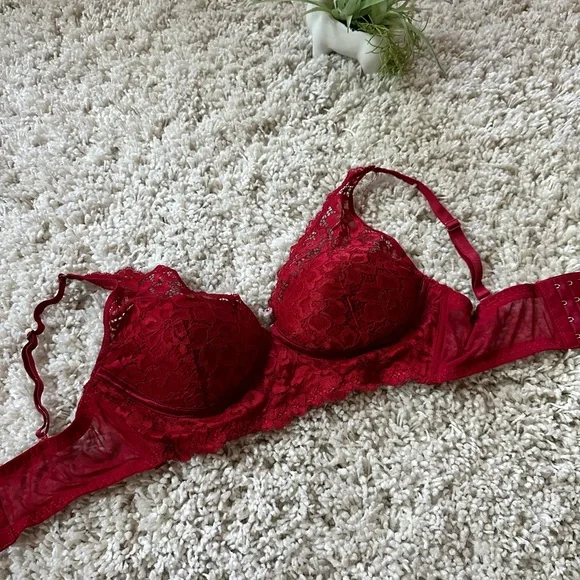 Super cute sexy cherry red lacy bra comfy casual bra. For B cups. Approx… - Picture 3 of 5